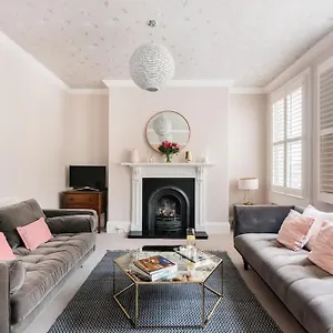 Charlotte Street Holiday home