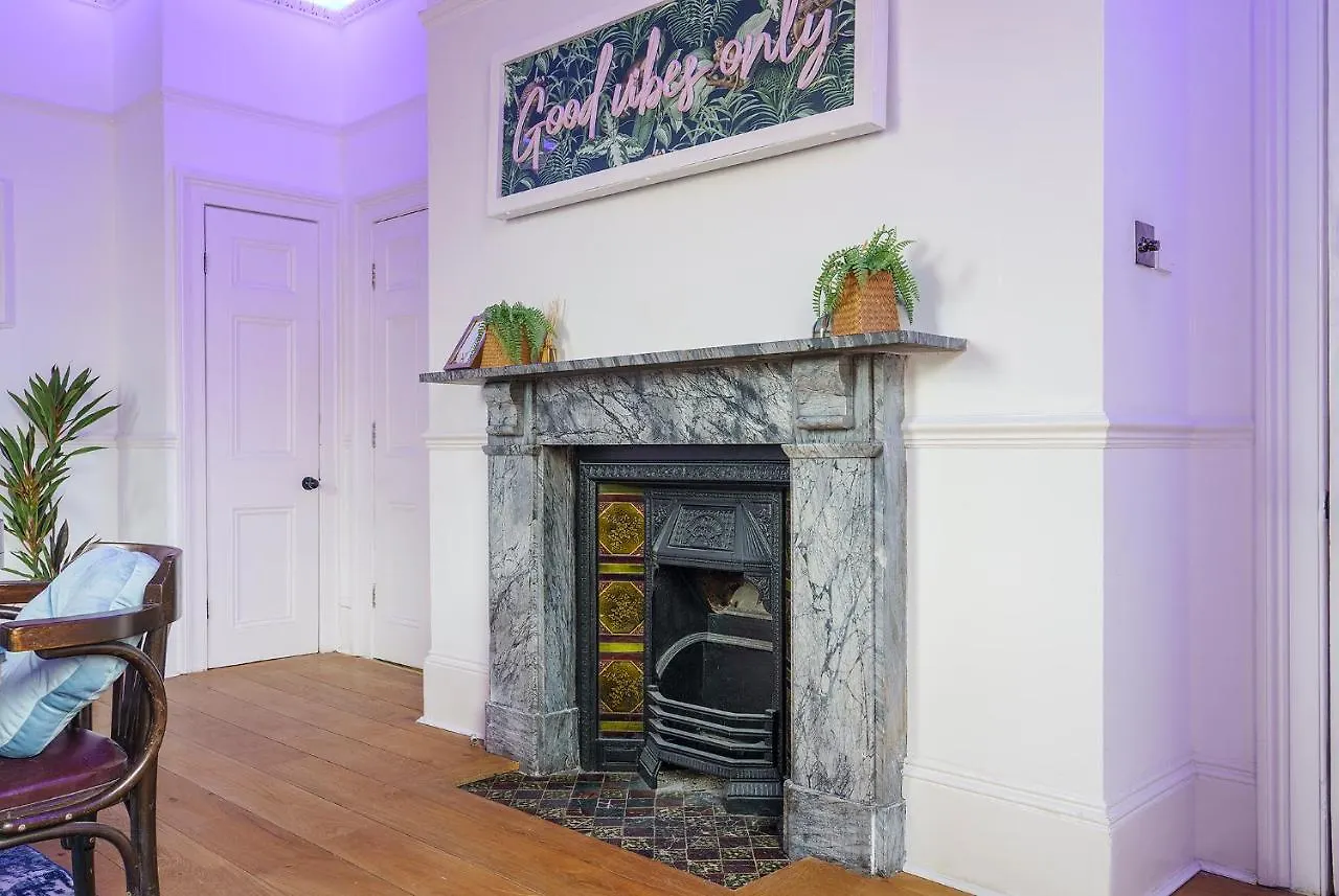The Steam House - 3 Bedroom Townhouse In Bath By Mint Stays contacts
